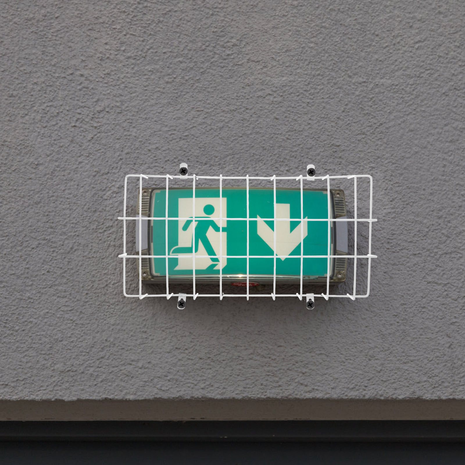 Защитный металлический кожух д – обзор и цена Emergency Exit Sign